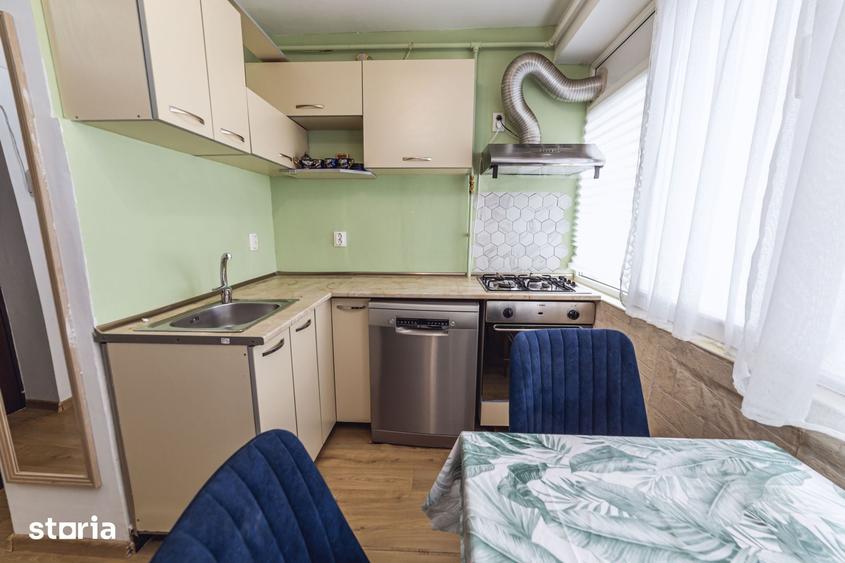 Apartament cu 3 camere semidecomandat în Titan