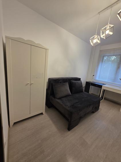 Apartament cu 3 camere decomandat în Berceni
