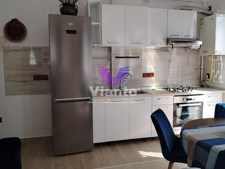 Apartament cu 3 camere semidecomandat, mobilat în Șelimbăr
