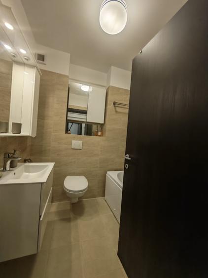 Apartament cu 2 camere decomandat în Tomis Plus