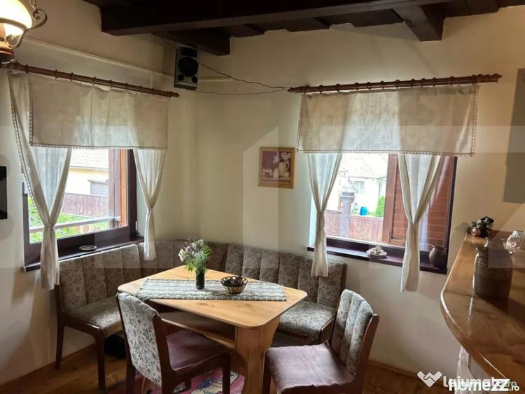Casă cu 7 camere cu Teren 1384 Mp în Cernat
