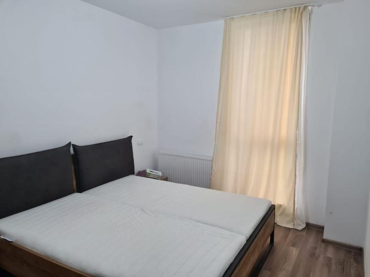 Apartament cu 2 camere decomandat în Complex Studențesc