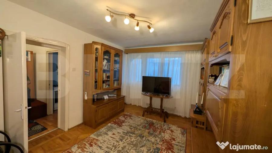 Apartament cu 2 camere semidecomandat în Aleea Trandafirilor