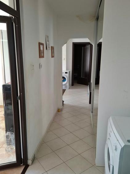 Apartament cu 4 camere decomandat în Vitan