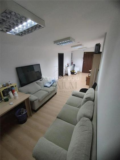 Spatiu de birou - etaj 3 - aer conditionat - 45 mp - parcare