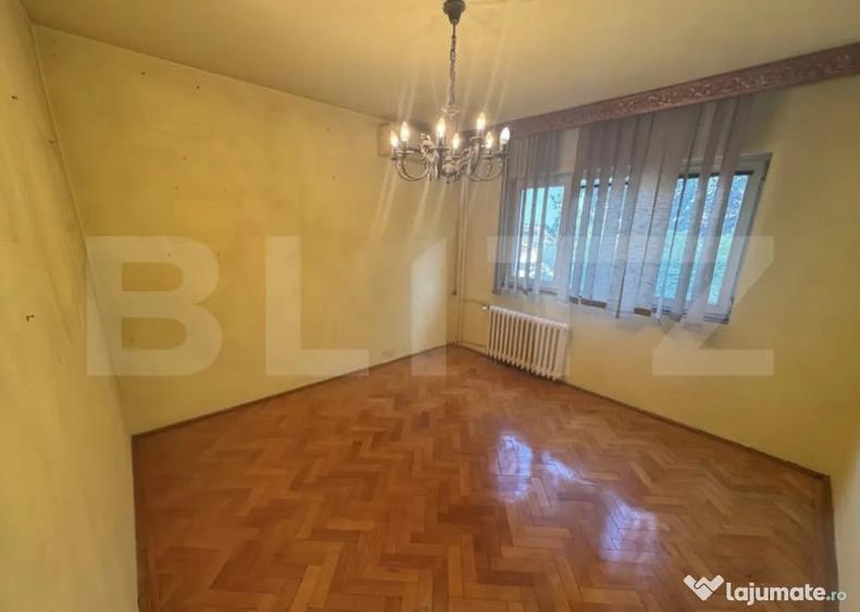 Apartament cu 3 camere decomandat în 1 Mai