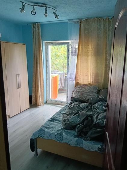 Apartament cu 3 camere decomandat în Păulești