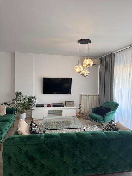 Apartament cu 3 camere, mobilat în Pipera