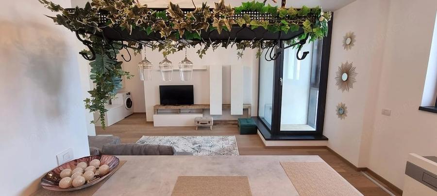 Apartament cu 2 camere semidecomandat în Take Ionescu