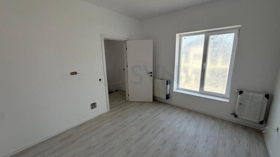 Casă individuală cu 4 camere cu Canalizare în Central