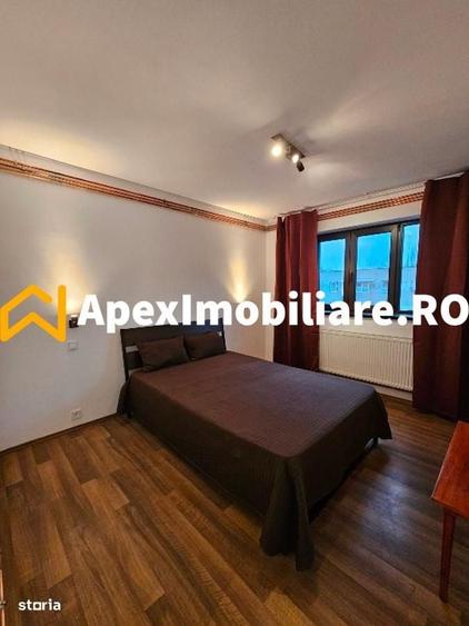 Apartament cu 4 camere decomandat în Păcii