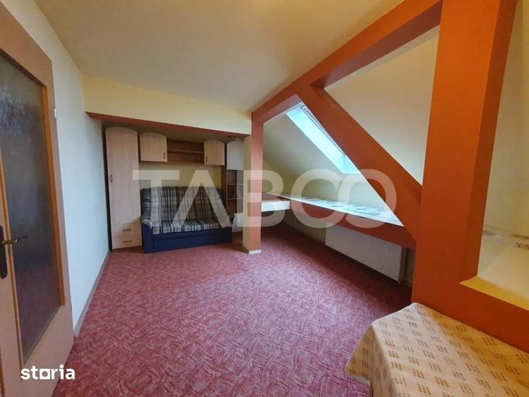 Casă cu 4 camere cu Teren 400 Mp în Central