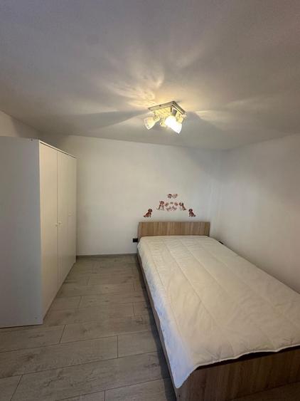 Casă cu 3 camere cu Teren 300 Mp în Central