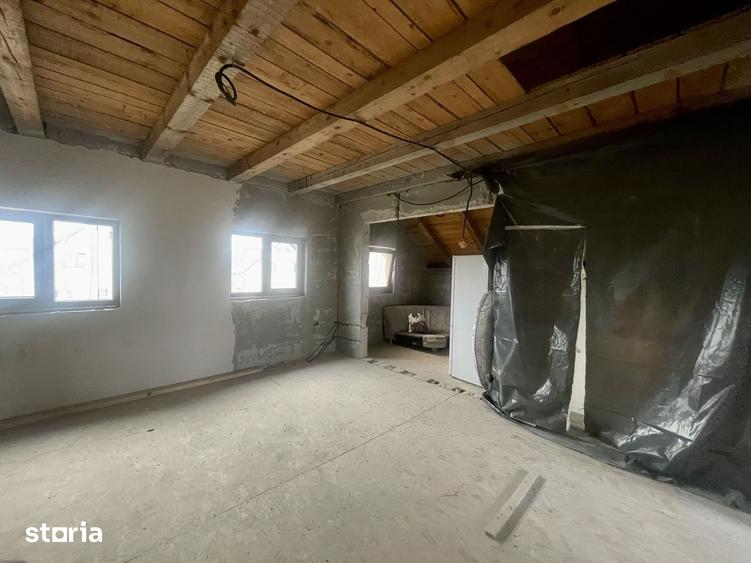 Casă cu 4 camere cu Teren 600 Mp în Central