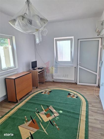 Casă cu 4 camere în Brăilița