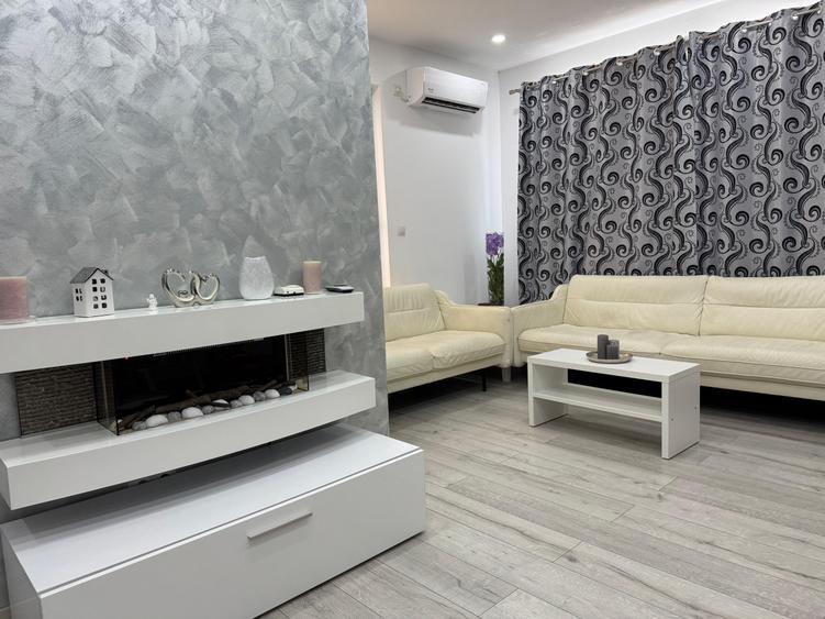 Penthouse cu 2 camere decomandat în Pietroasa