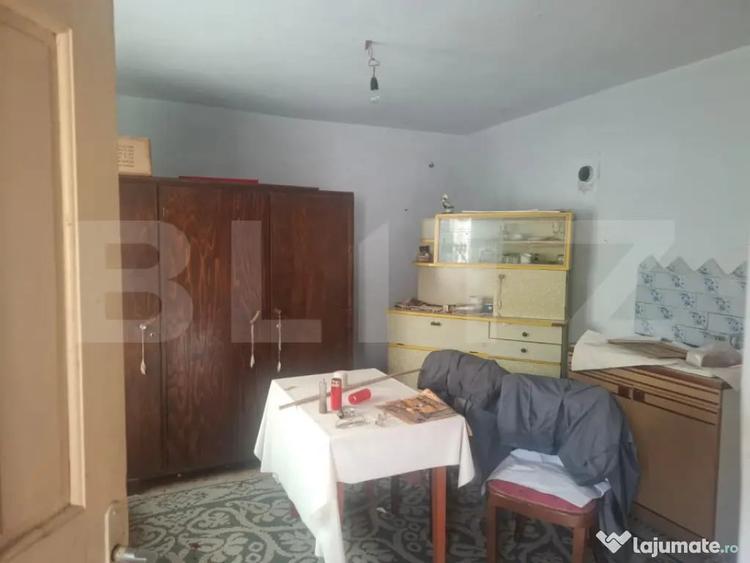 Casă cu 5 camere cu Teren 2100 Mp în Gura Foii
