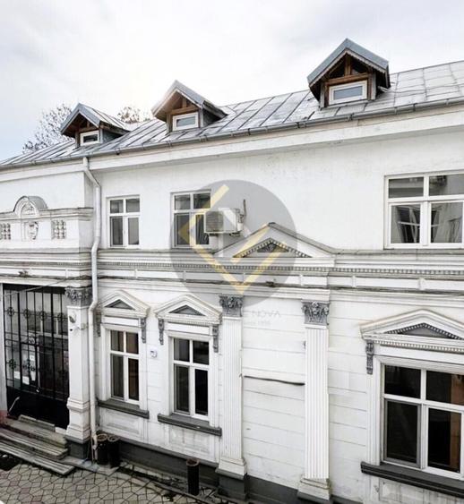 Casă individuală cu 23 camere cu Teren 475 Mp în Unirii