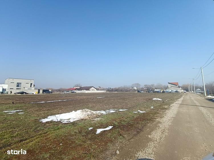 Teren de 2000 mp, în Central