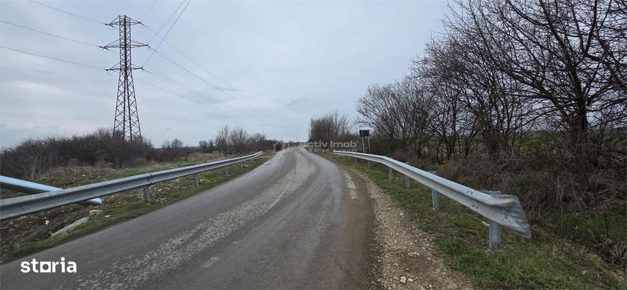 Teren de 7900 mp, în Ulmi