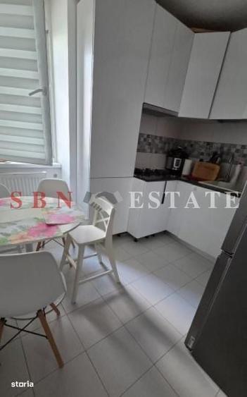 Apartament cu 3 camere decomandat în Gorjului