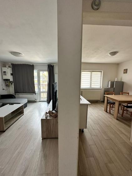 Apartament cu 3 camere în Coman