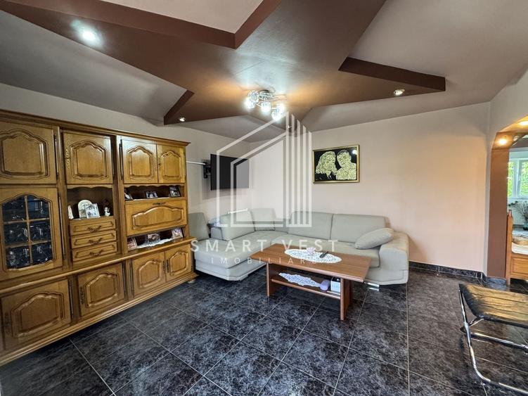 Apartament cu 4 camere decomandat în Micro 16