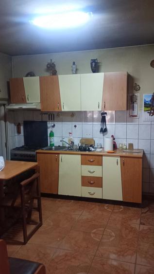 Casa si teren Roznov - 10