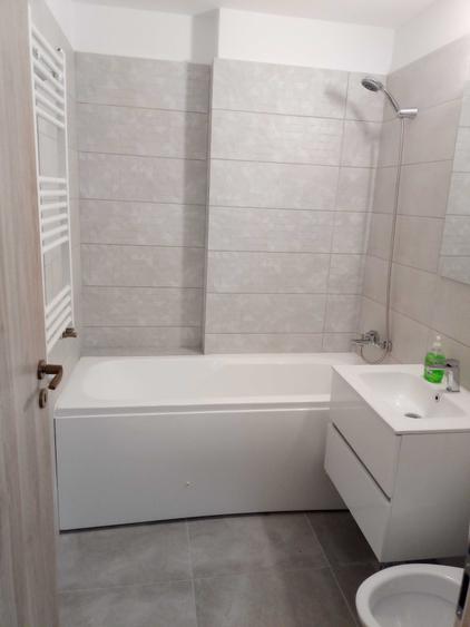 Garsonieră decomandată în Central