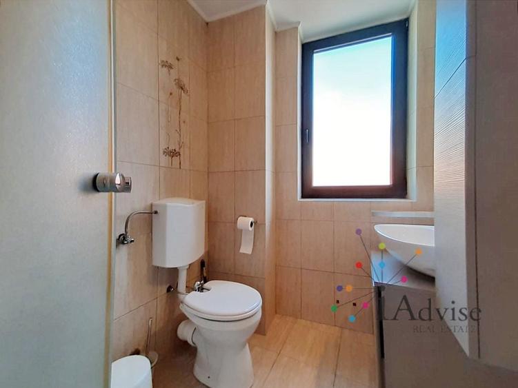 Apartament cu 3 camere decomandat, mobilat în Centrul Istoric