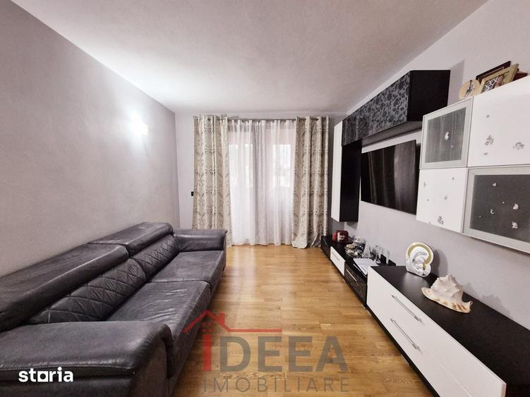 Apartament cu 3 camere decomandat în Ultracentral