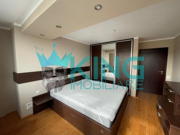Apartament cu 3 camere decomandat, mobilat în Decebal