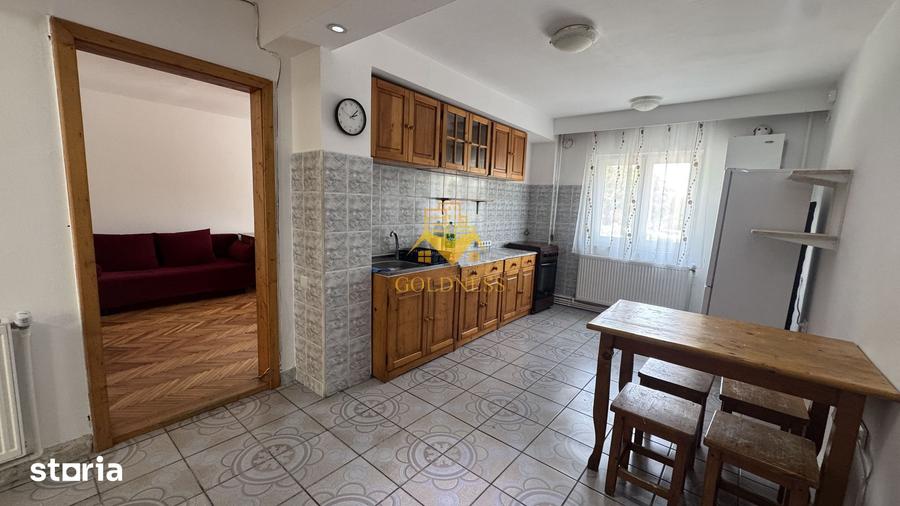 Apartament cu 3 camere decomandat, mobilat în Zorilor