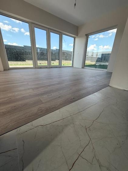 Casă individuală cu 4 camere cu Teren 420 Mp în Miroslava