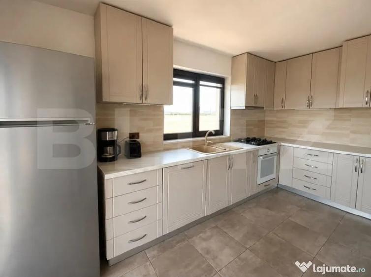 Casă cu 4 camere cu Teren 1000 Mp în Central
