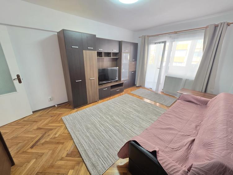 Apartament cu 2 camere decomandat în Griviței