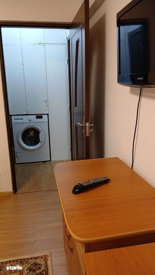 Apartament cu 2 camere semidecomandat în Berceni