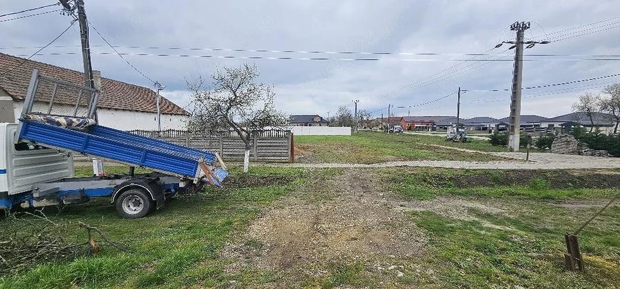 Teren de 1500 mp, în Mândruloc
