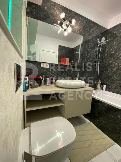 Apartament cu 2 camere decomandat, mobilat în Titan
