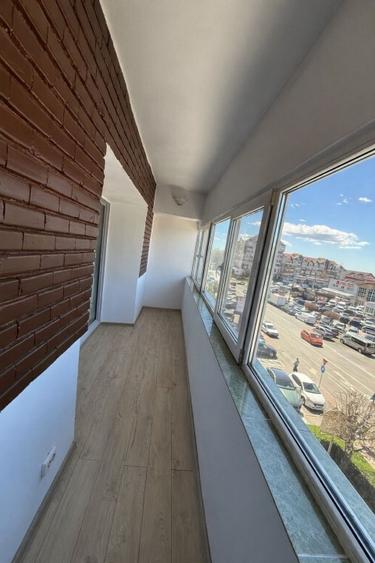 Apartament cu 4 camere decomandat, mobilat în Central