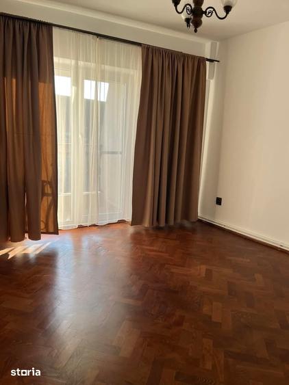 Apartament cu 3 camere decomandat în Ultracentral