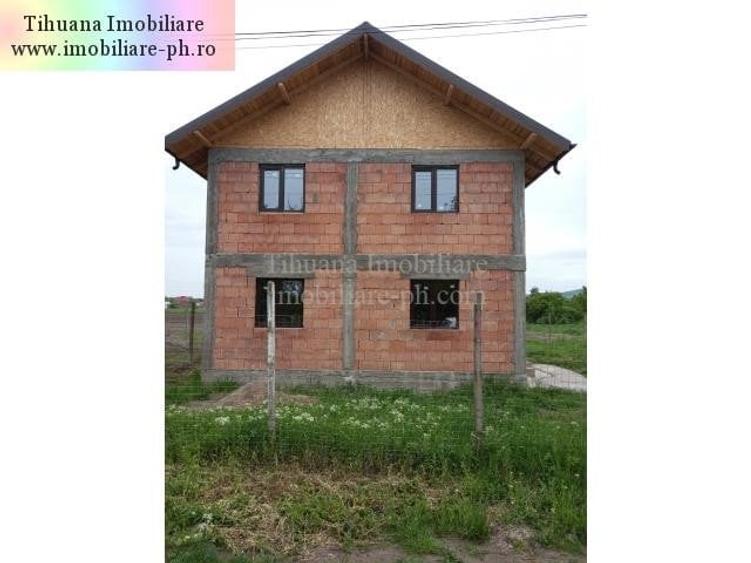 Casă individuală cu 4 camere cu Canalizare în Lipănești