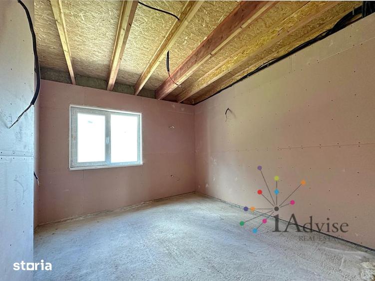 Casă cu 8 camere cu Teren 712 Mp în Predeal
