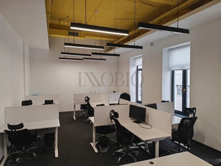 Birou, de 1,155 mp, în Universitate