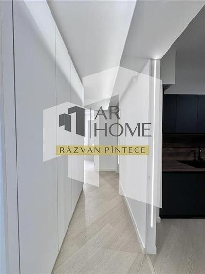Apartament cu 3 camere decomandat în Pipera