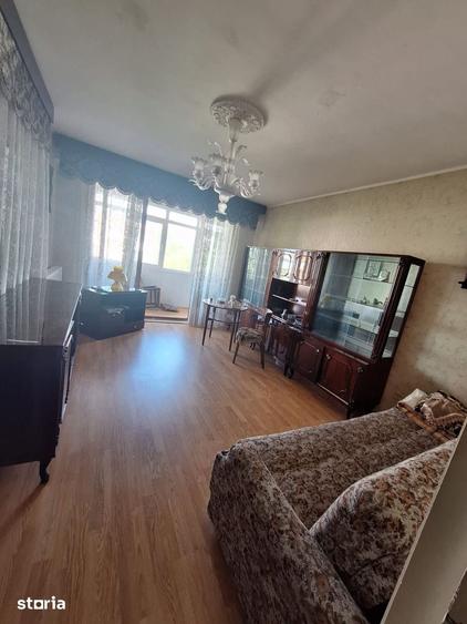 Apartament cu 3 camere decomandat în Micro 39