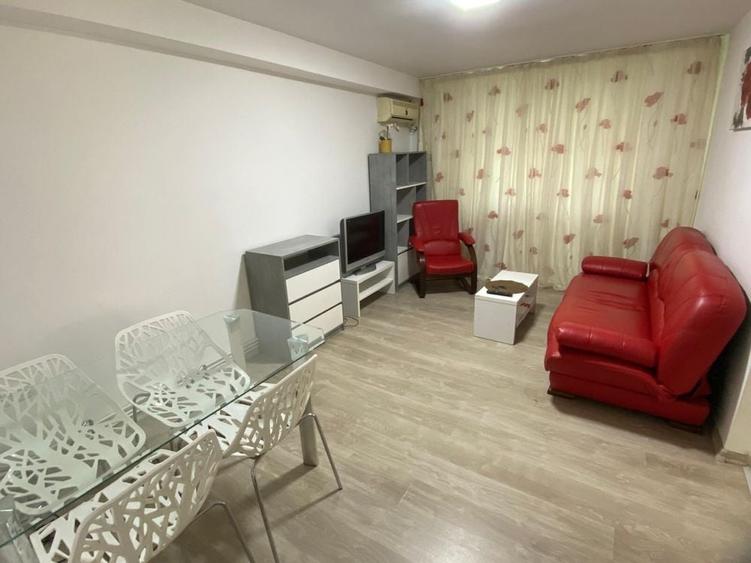 Apartament cu 2 camere semidecomandat în Central