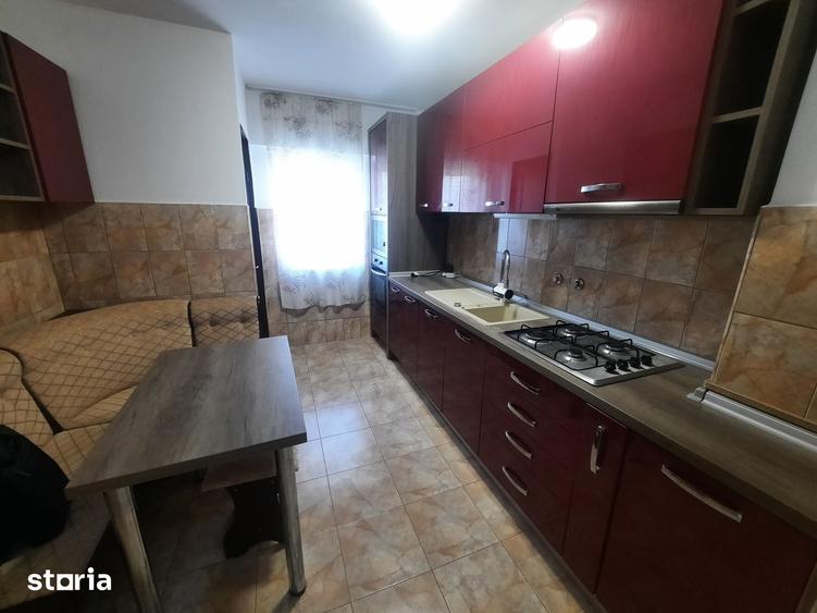 Apartament cu 2 camere decomandat în Micro 15