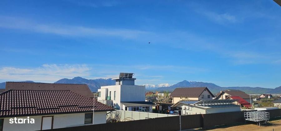 Casă cu 4 camere în Tărlungeni