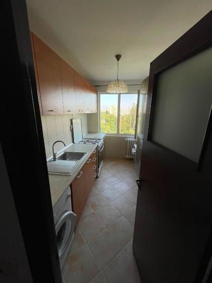 2 camere decomandat Titan | 52 mp, etaj 8, lift nou | 5 min metrou - 6